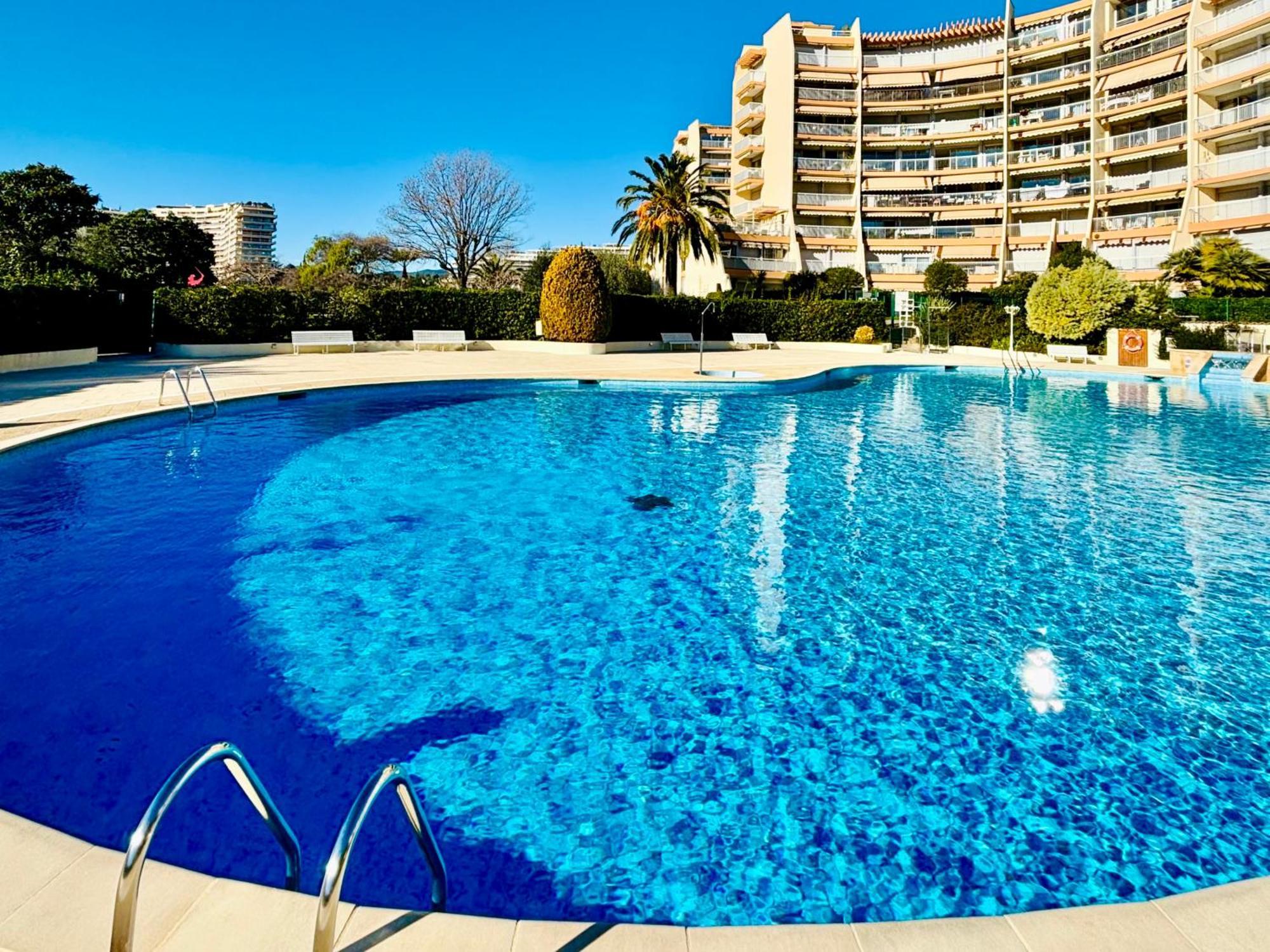 Villa Somptueux 3 Pieces Vue Sur Piscine Mandelieu Exterior foto